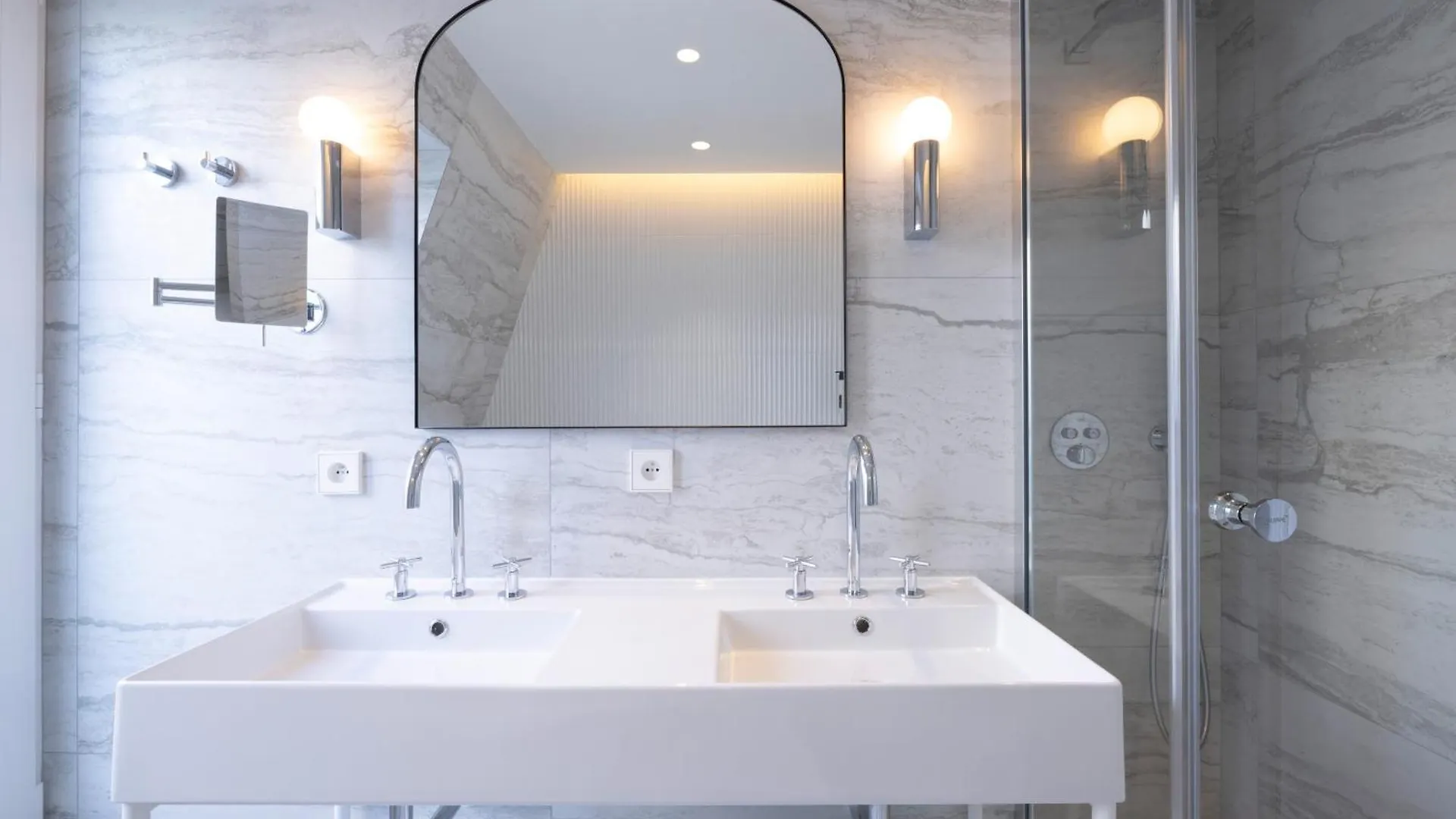 Hotel Des Carmes By Malone Paris