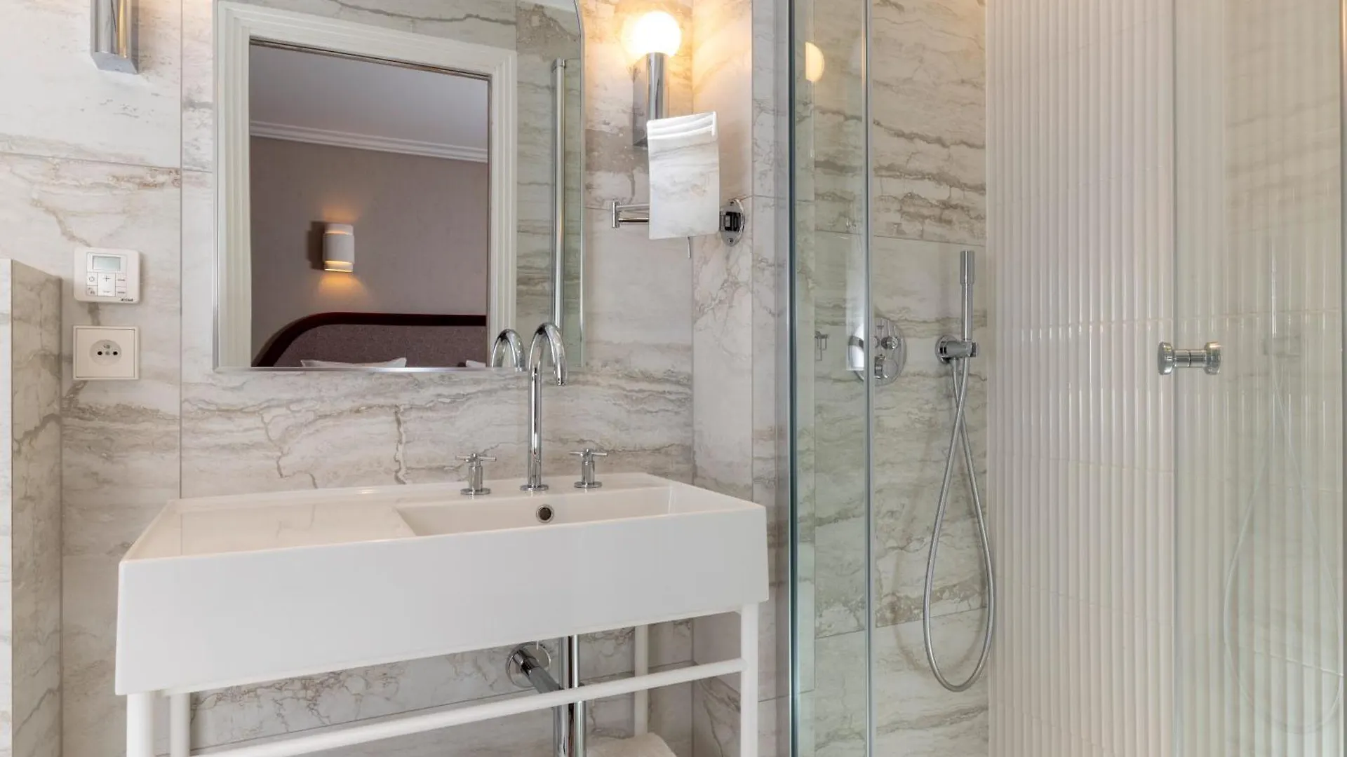 Hotel Des Carmes By Malone Paris France