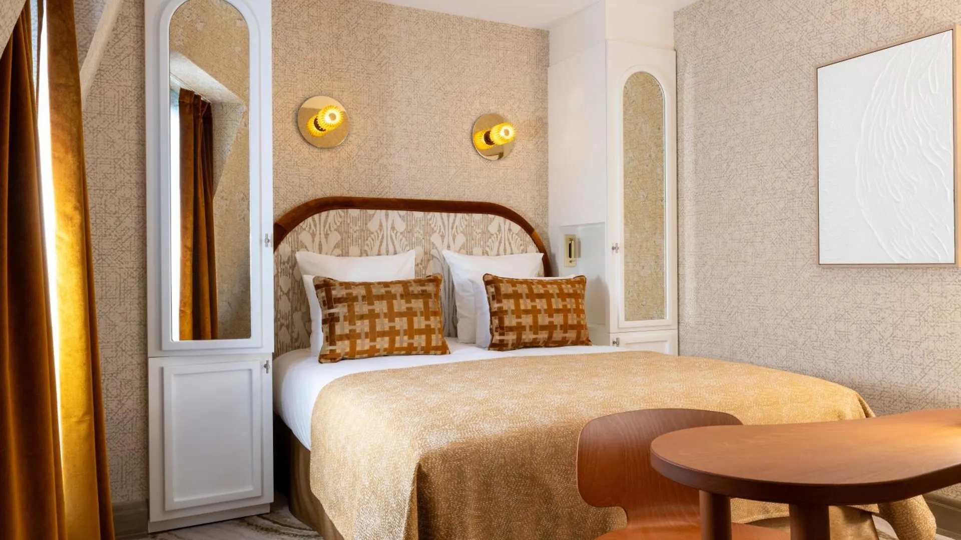 ****  Hotel Des Carmes By Malone Paris France