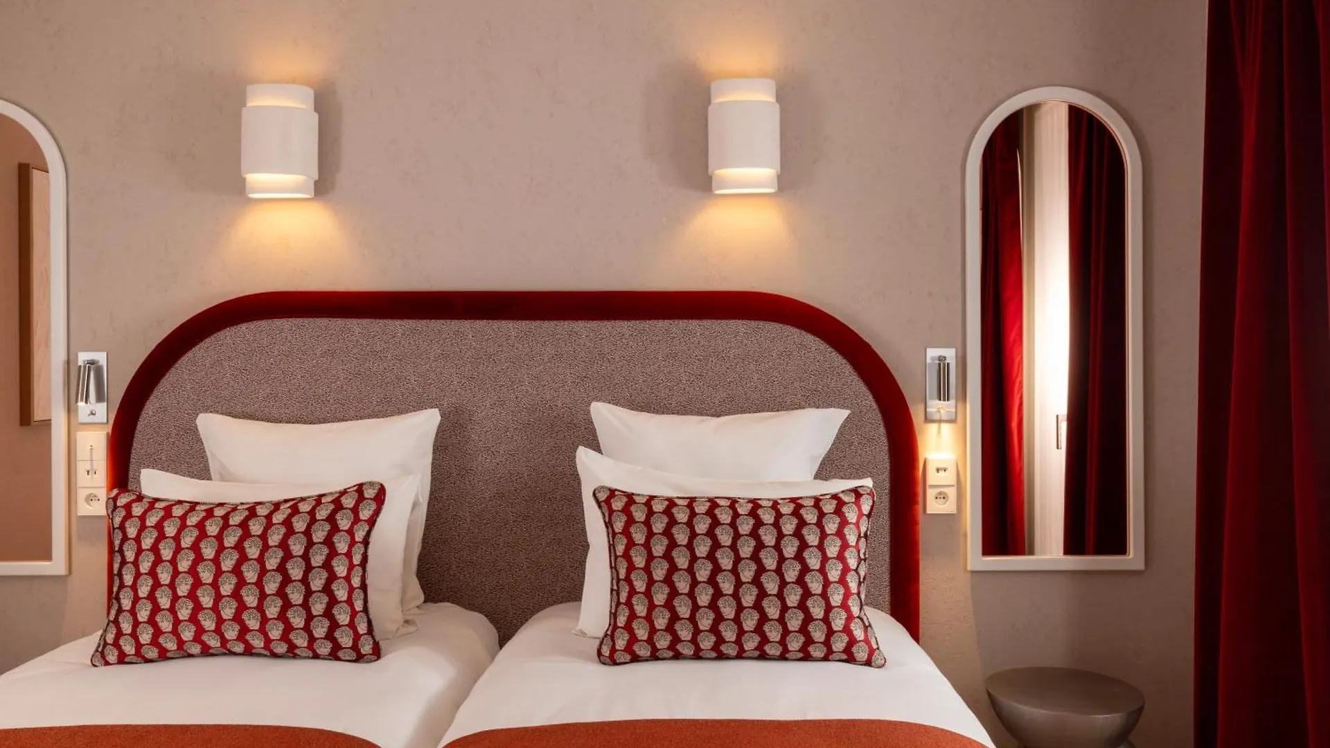 Hotel des Carmes París 4*,